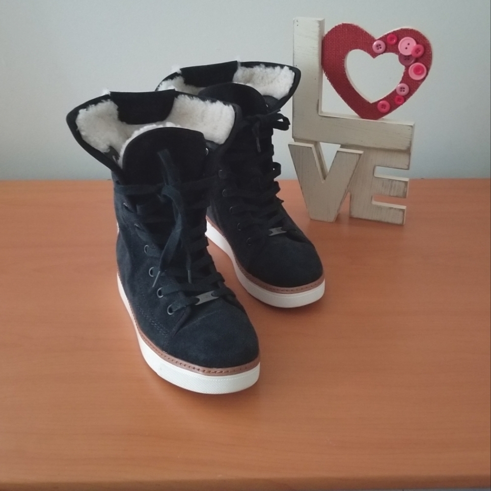 NEW COACH Ramsey Suede Navy